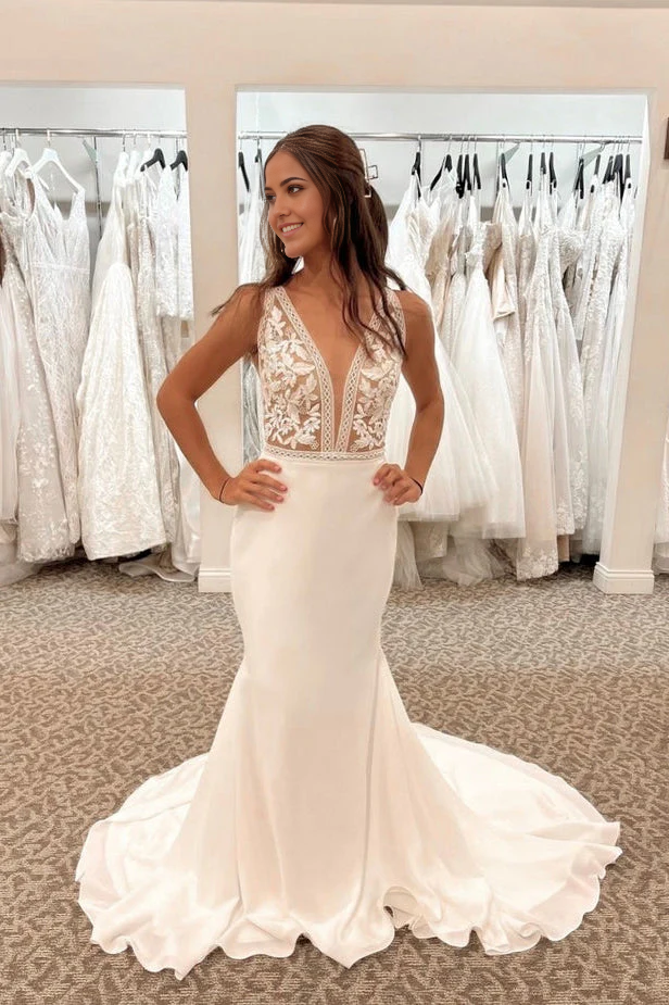 Vestidos de novia elegantes de satén con escote en V y encaje de sirena
